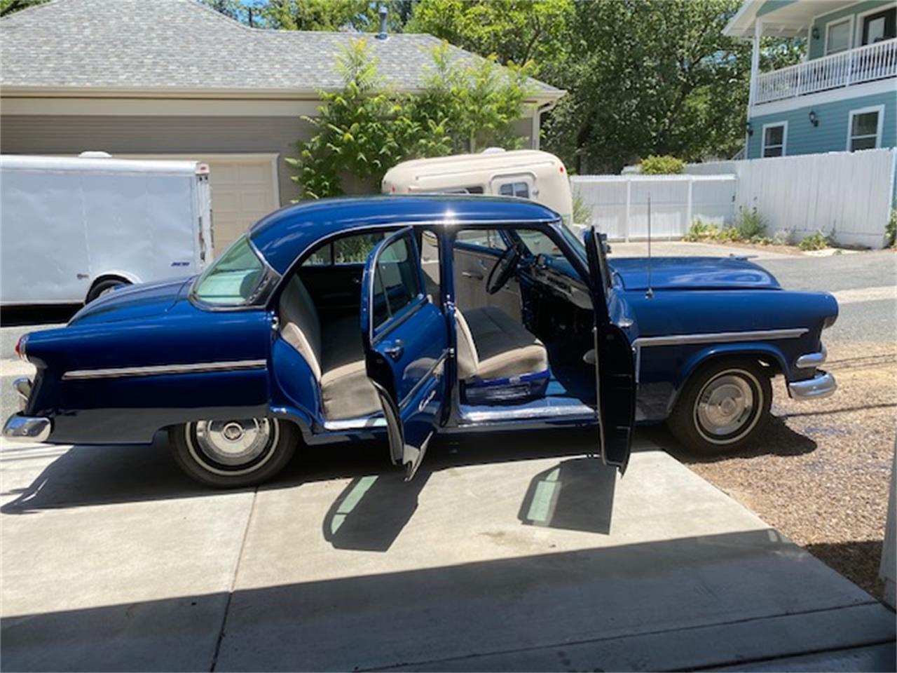 Ford-Crestline-1954-Navy-Blue-Tan-26