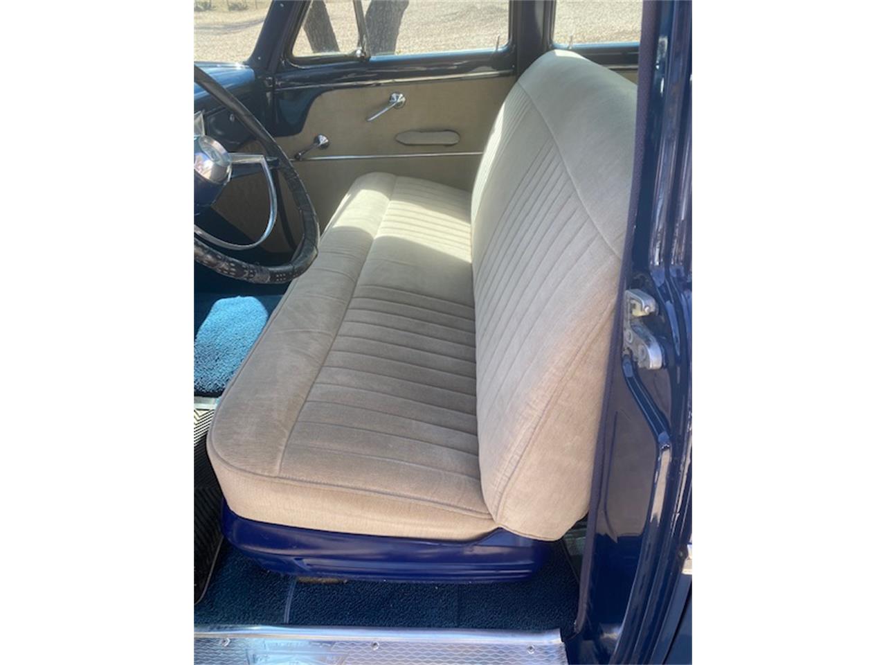 Ford-Crestline-1954-Navy-Blue-Tan-35