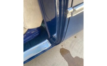Ford-Crestline-1954-Navy-Blue-Tan-39