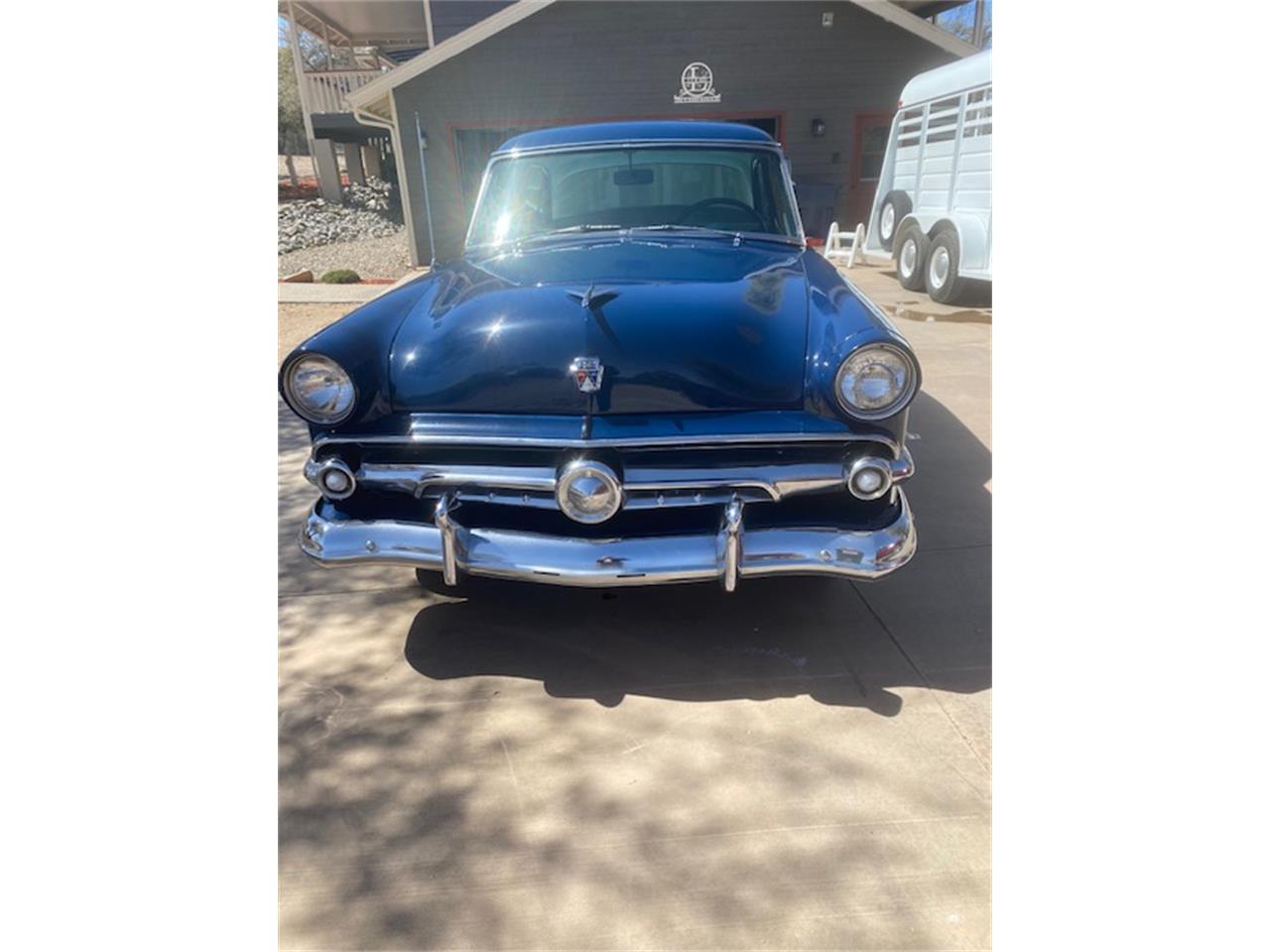 Ford-Crestline-1954-Navy-Blue-Tan-4