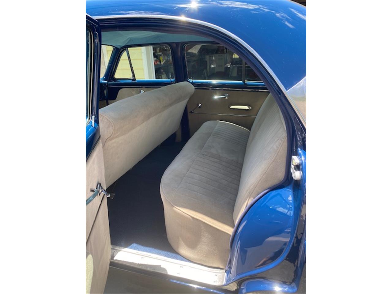 Ford-Crestline-1954-Navy-Blue-Tan-41