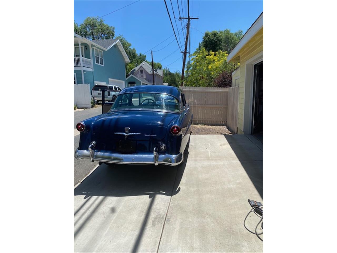 Ford-Crestline-1954-Navy-Blue-Tan-9