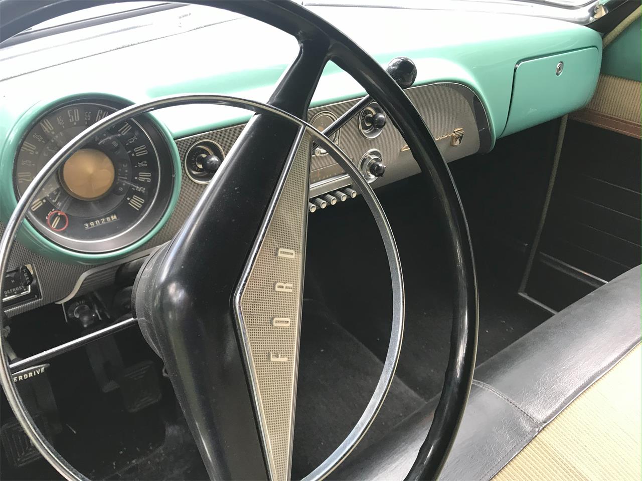 Ford-Crestliner-1951-Green-with-Black-Tri-Green-with-Black-Tri-4