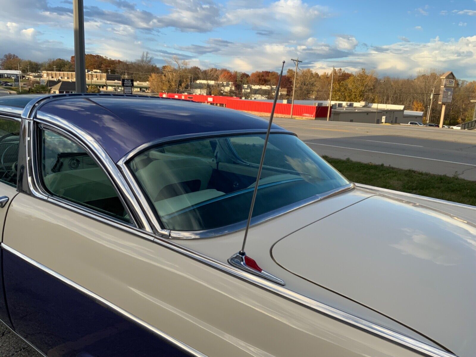 Ford-Crown-Victoria-1955-Coupe-1