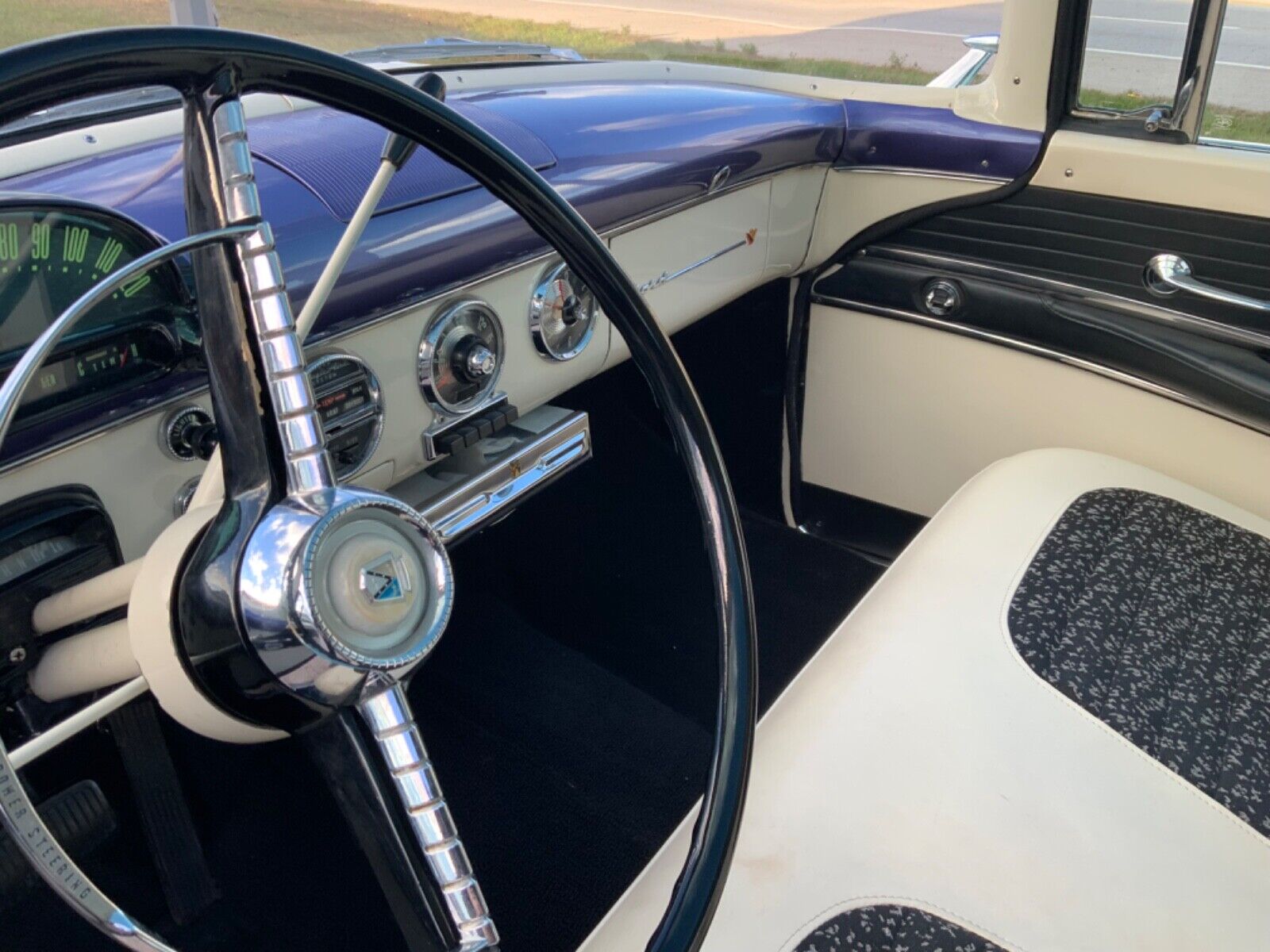 Ford-Crown-Victoria-1955-Coupe-10