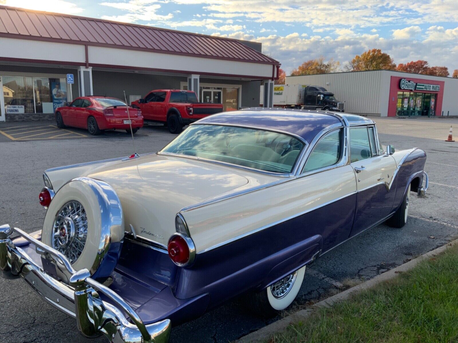 Ford-Crown-Victoria-1955-Coupe-6
