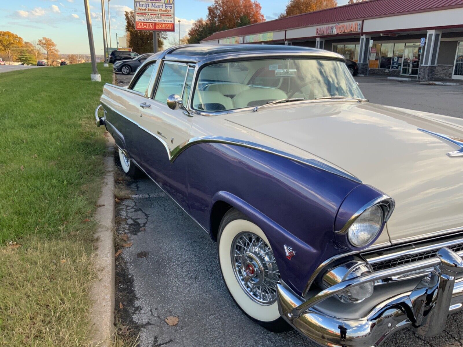 Ford-Crown-Victoria-1955-Coupe-7