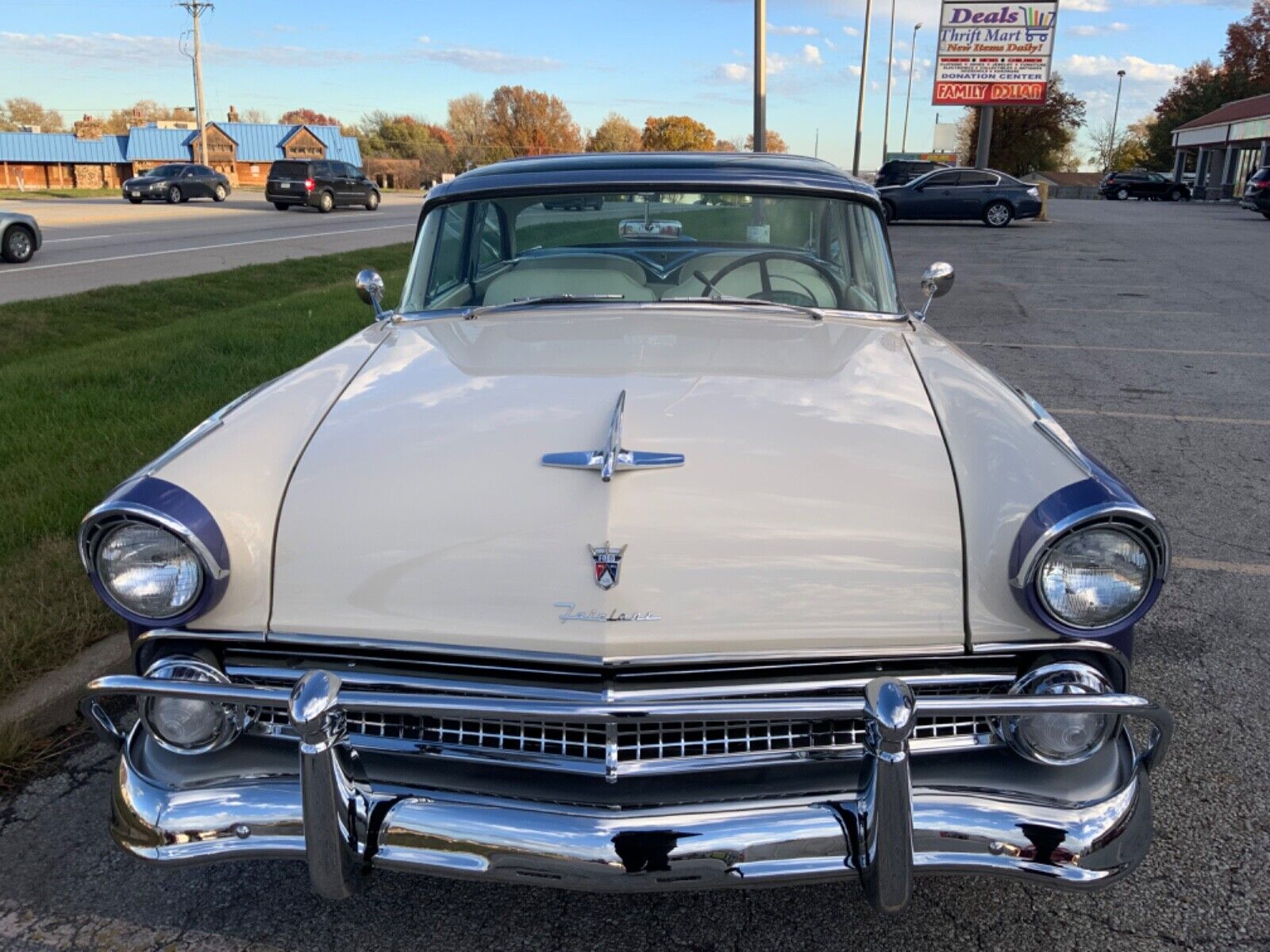 Ford-Crown-Victoria-1955-Coupe-8