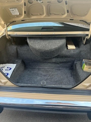 Ford-Crown-Victoria-1986-Coupe-16