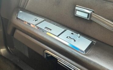 Ford-Crown-Victoria-1986-Coupe-20