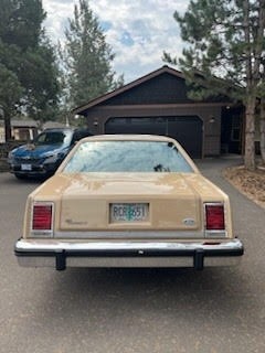 Ford-Crown-Victoria-1986-Coupe-4
