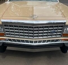 Ford-Crown-Victoria-1986-Coupe-6
