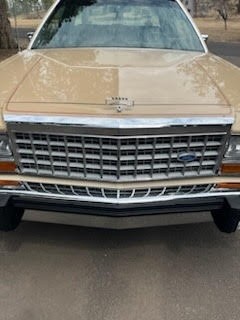 Ford-Crown-Victoria-1986-Coupe-6