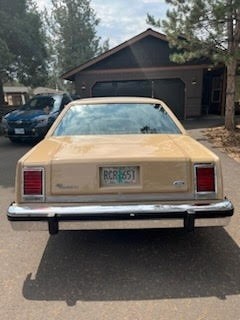 Ford-Crown-Victoria-1986-Coupe-7