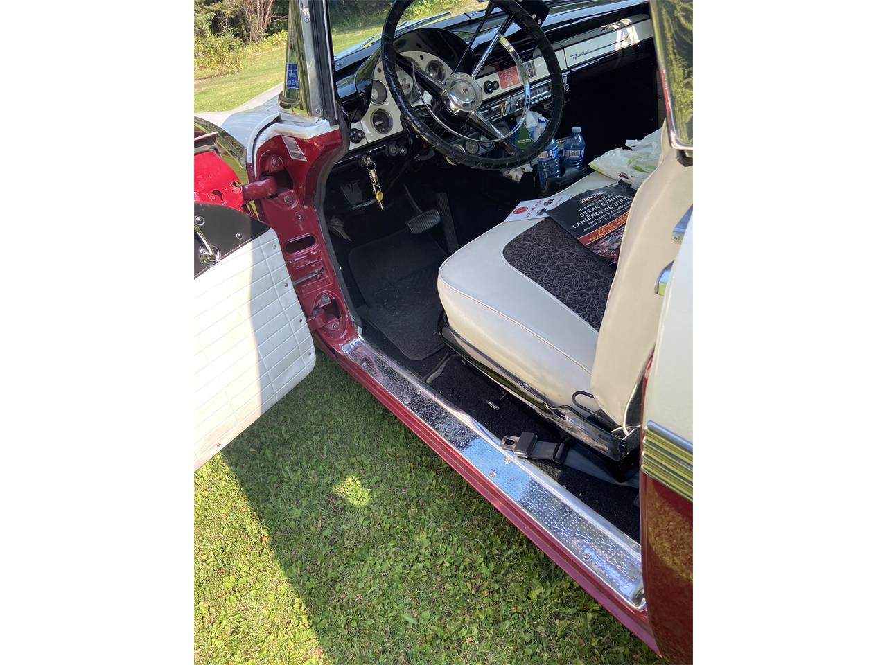 Ford-Crown-victoria-1956-Red-White-9