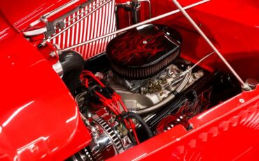 Ford-Custom-1933-Red-Tan-10