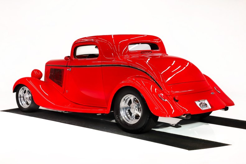 Ford-Custom-1933-Red-Tan-11