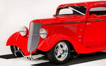Ford-Custom-1933-Red-Tan-15