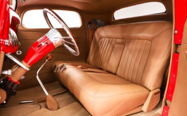 Ford-Custom-1933-Red-Tan-16