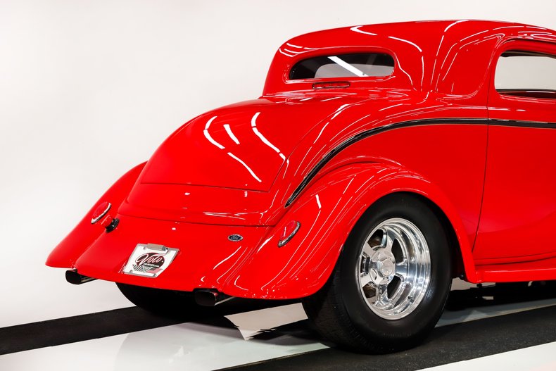 Ford-Custom-1933-Red-Tan-22