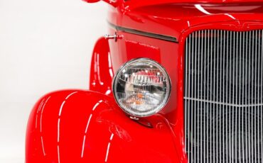 Ford-Custom-1933-Red-Tan-28