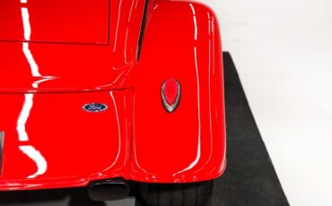 Ford-Custom-1933-Red-Tan-3