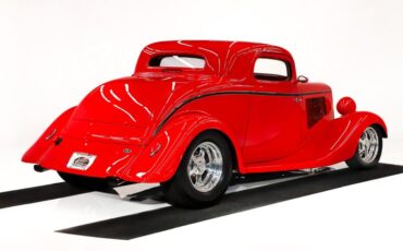 Ford-Custom-1933-Red-Tan-31