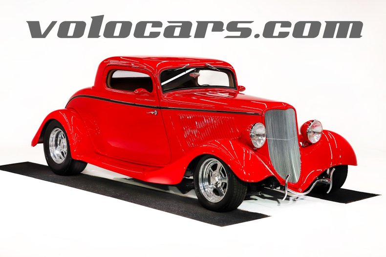 Ford-Custom-1933-Red-Tan-42