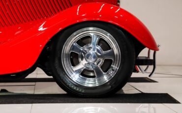 Ford-Custom-1933-Red-Tan-48