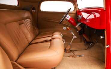 Ford-Custom-1933-Red-Tan-49