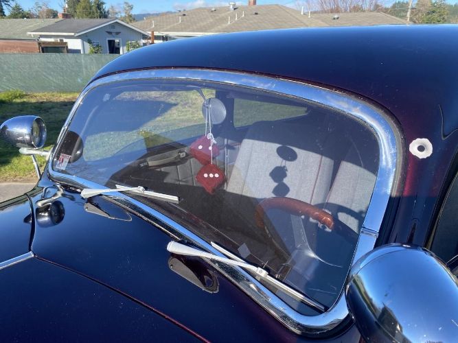 Ford-Custom-1936-Black-Cherry-21