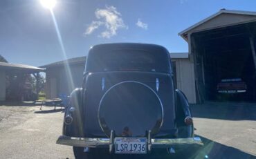 Ford-Custom-1936-Black-Cherry-5