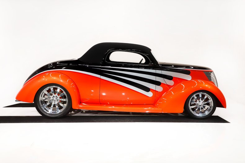 Ford-Custom-1937-Tangelo-Pearl-Beige-11
