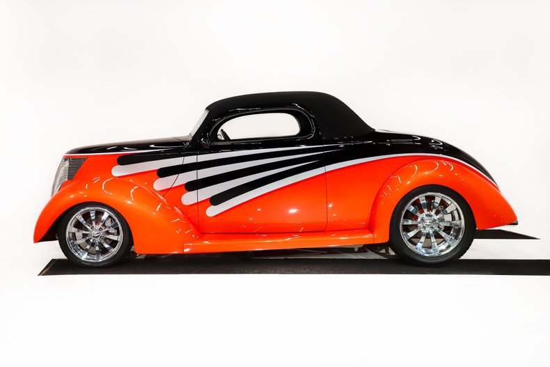 Ford-Custom-1937-Tangelo-Pearl-Beige-31