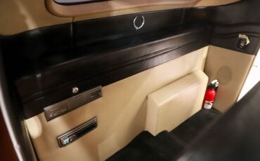 Ford-Custom-1937-Tangelo-Pearl-Beige-37