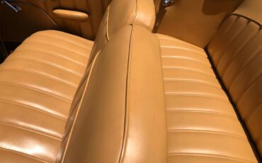 Ford-Custom-1949-Black-Tan-5