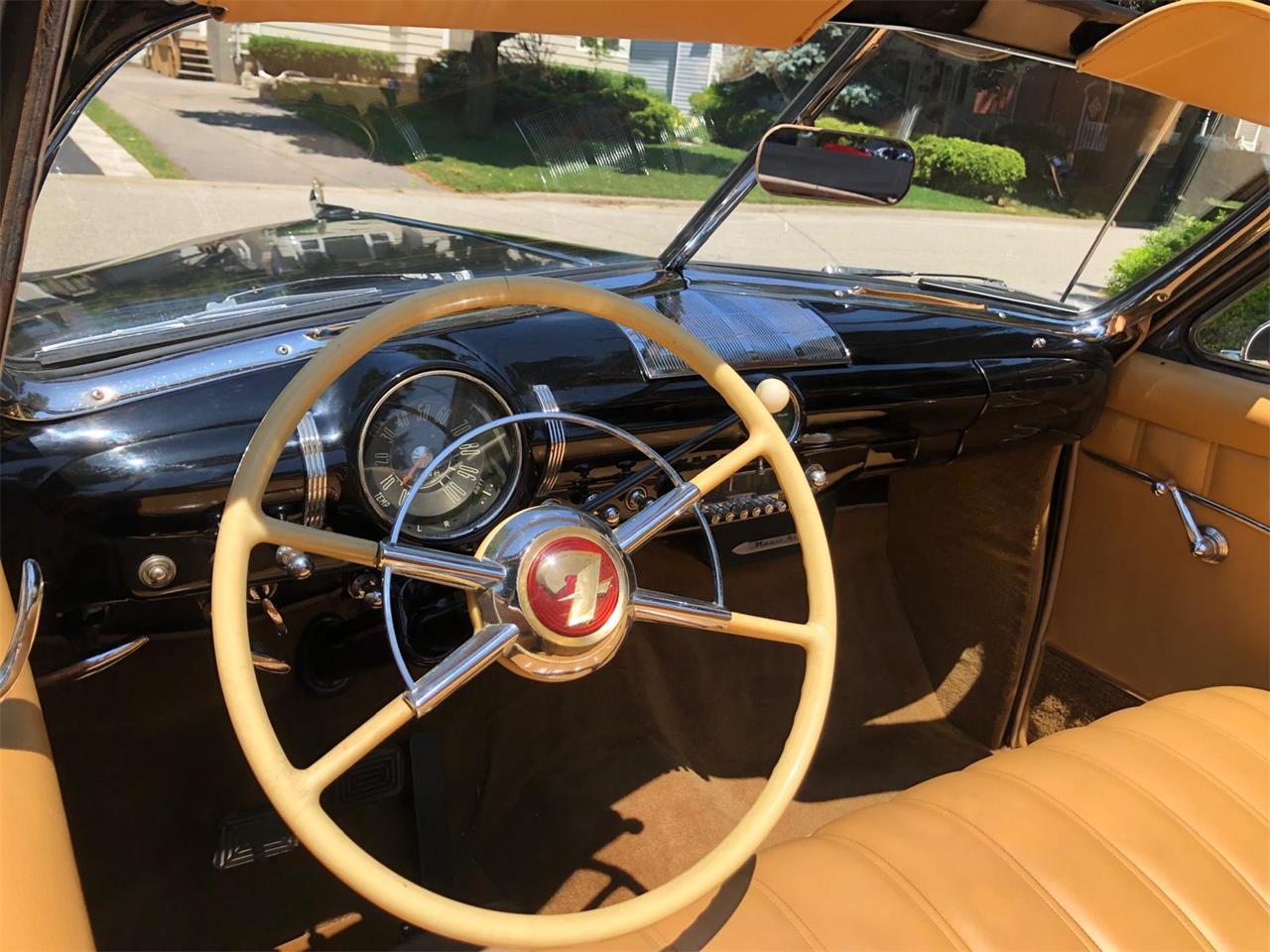 Ford-Custom-1949-Black-Tan-8