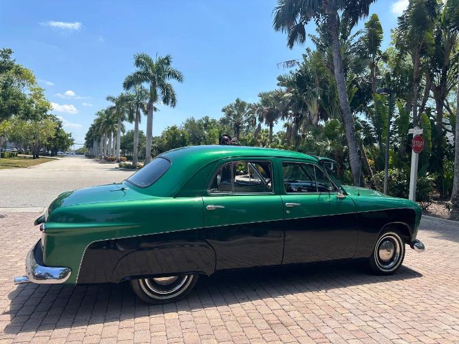 Ford-Custom-1949-Green-Green-10