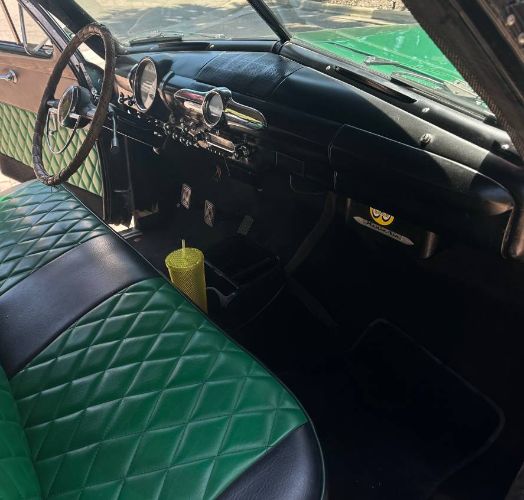 Ford-Custom-1949-Green-Green-13