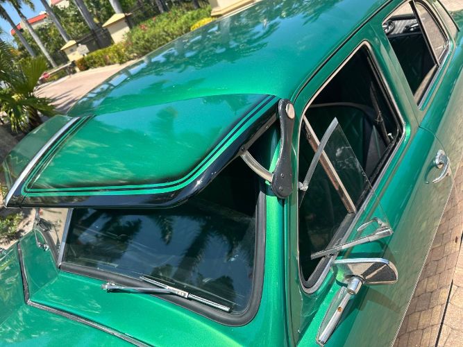 Ford-Custom-1949-Green-Green-8