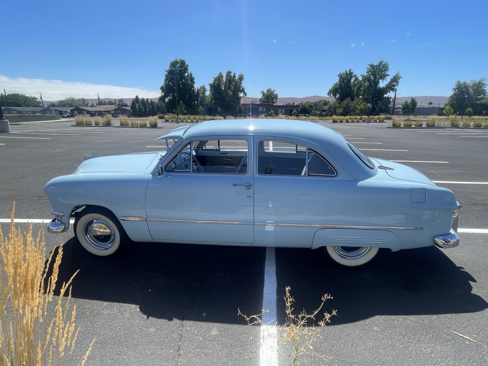 Ford-Custom-1950-Coupe-4