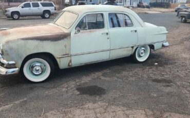 Ford-Custom-1951-11