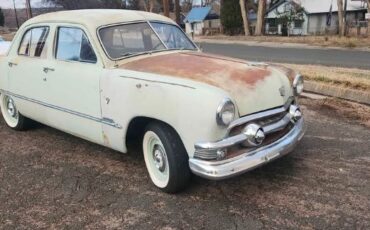 Ford-Custom-1951-12