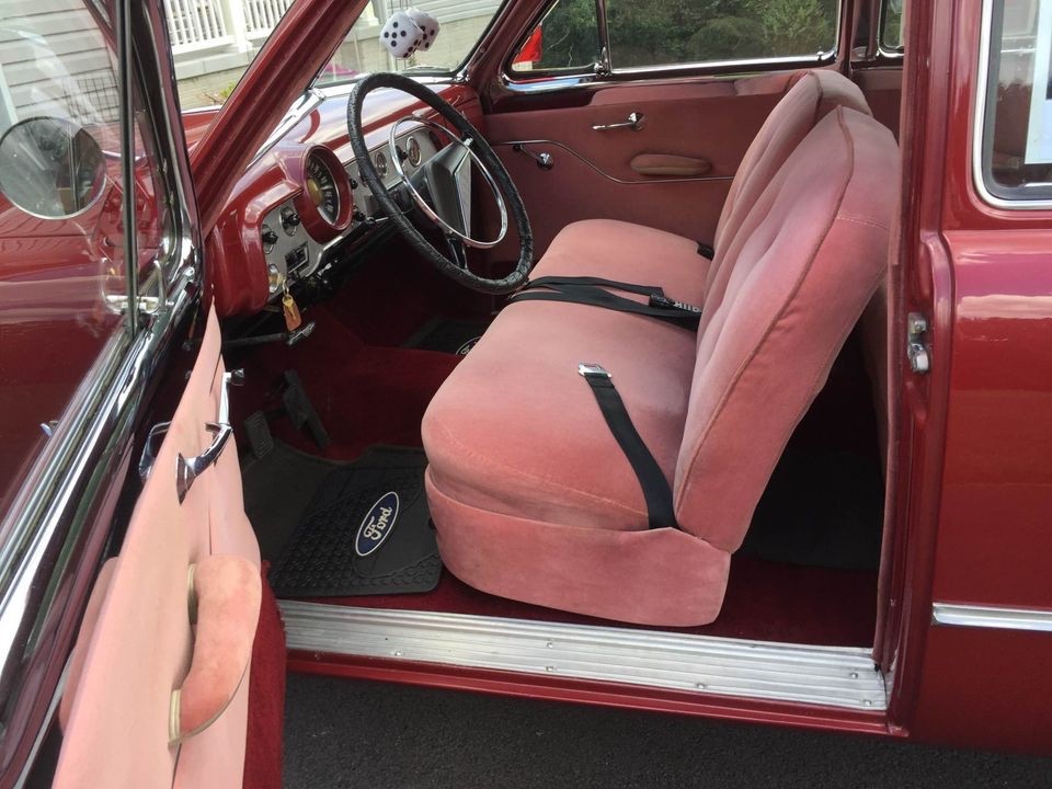 Ford-Custom-1951-Coupe-10