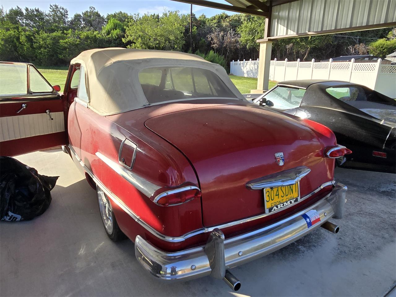 Ford-Custom-1951-Red-Red-amp-White-3