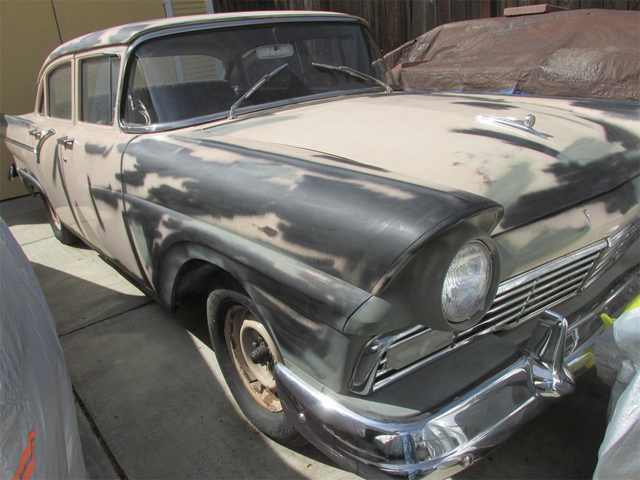 Ford-Custom-1957-BIEGE-GRAY