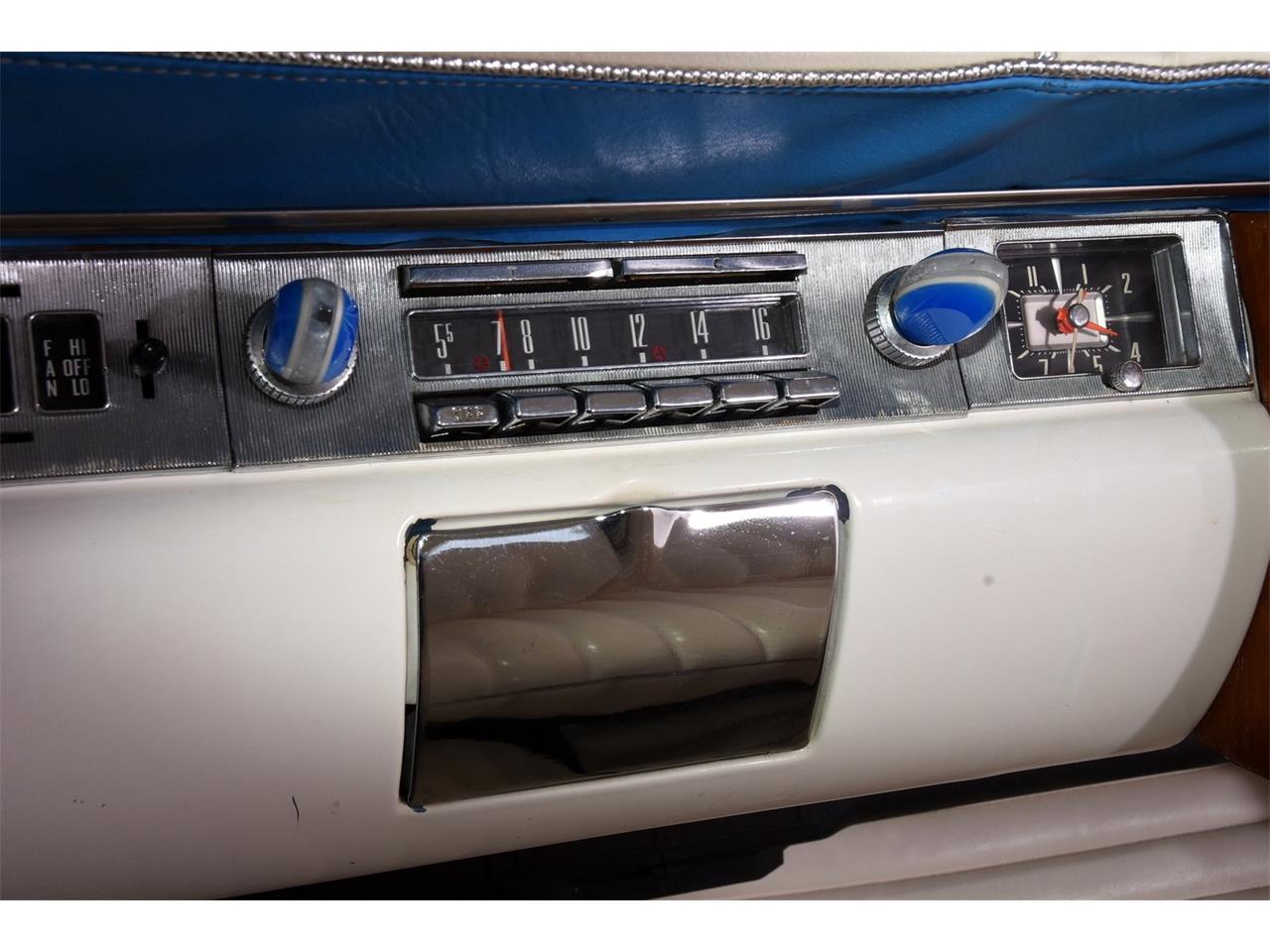 Ford-Custom-1957-White-White-16