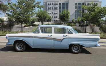 Ford-Custom-300-1957-Blue-White-Blue-White-3