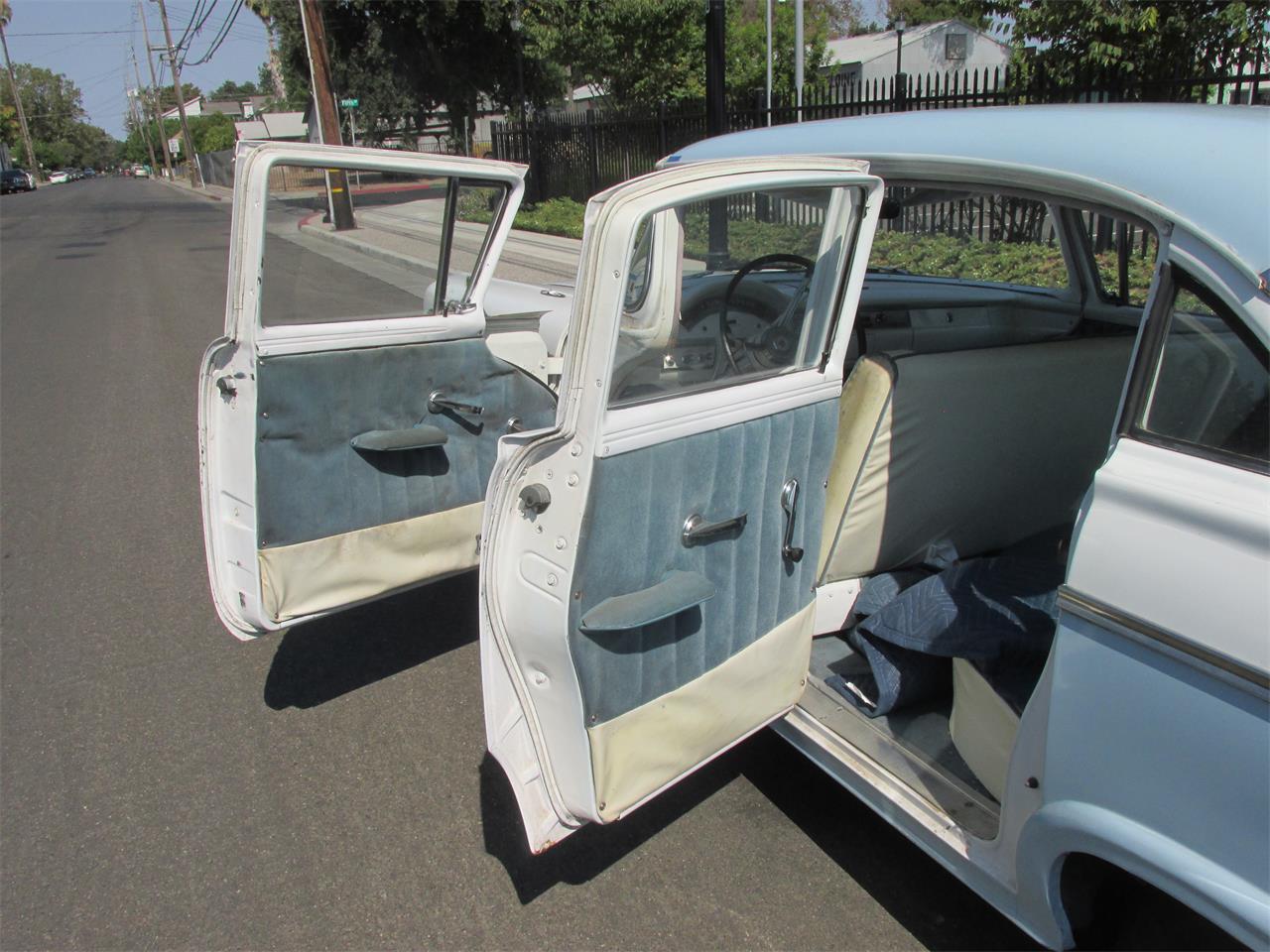Ford-Custom-300-1957-Blue-White-Blue-White-34