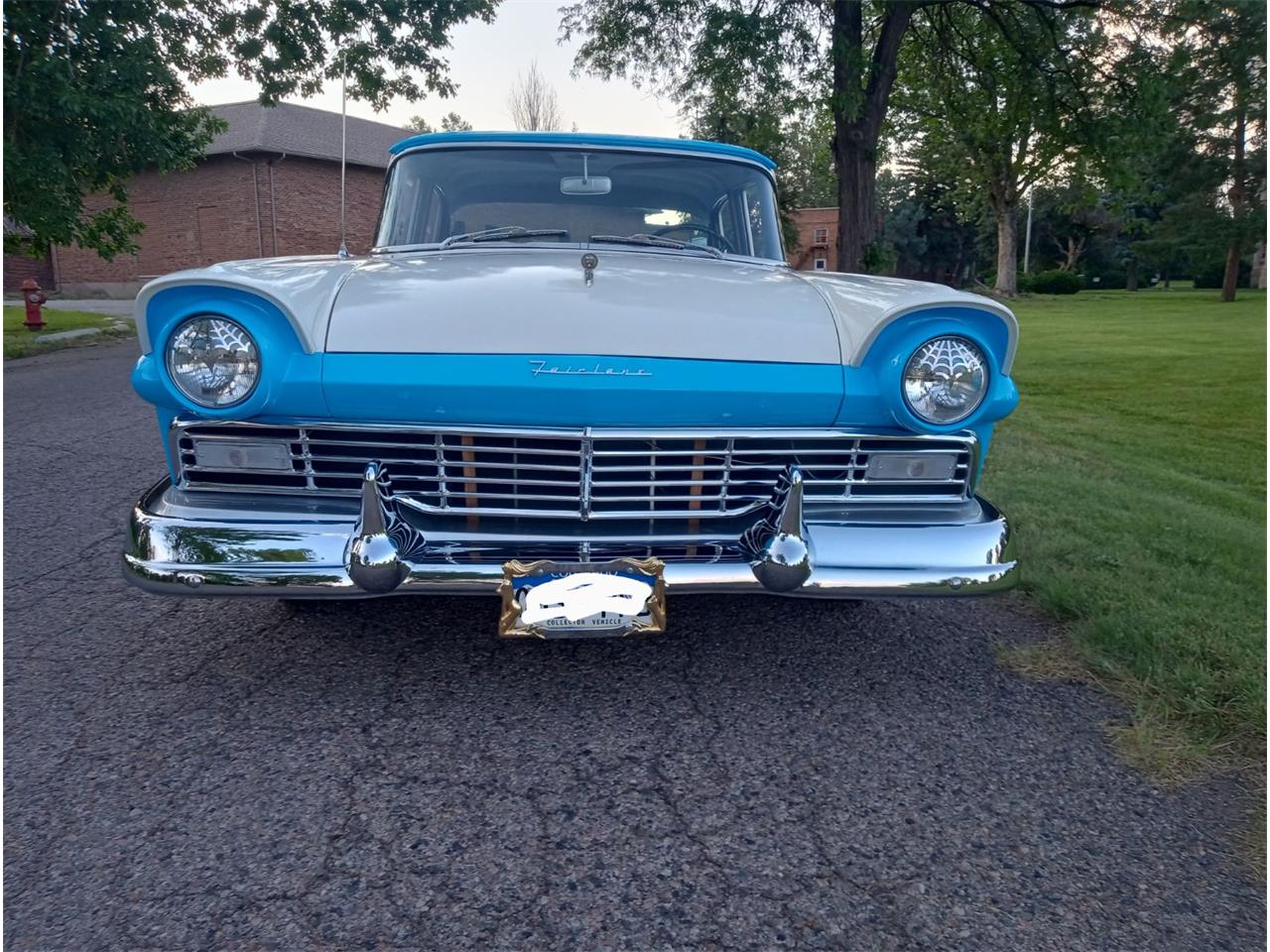 Ford-Custom-300-1957-Turquoise-and-cream-Blue-1